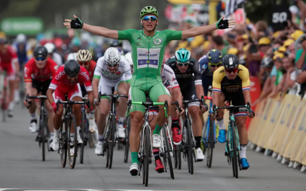Finishphoto of Marcel Kittel winning Tour de France Stage 10.