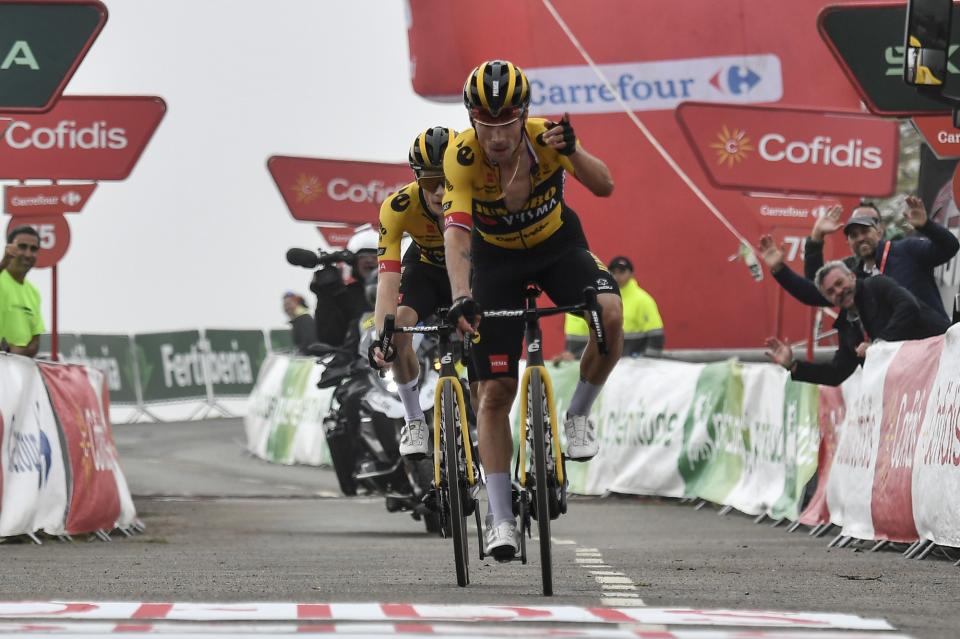 Finishphoto of Primož Roglič winning La Vuelta Ciclista a España Stage 17.