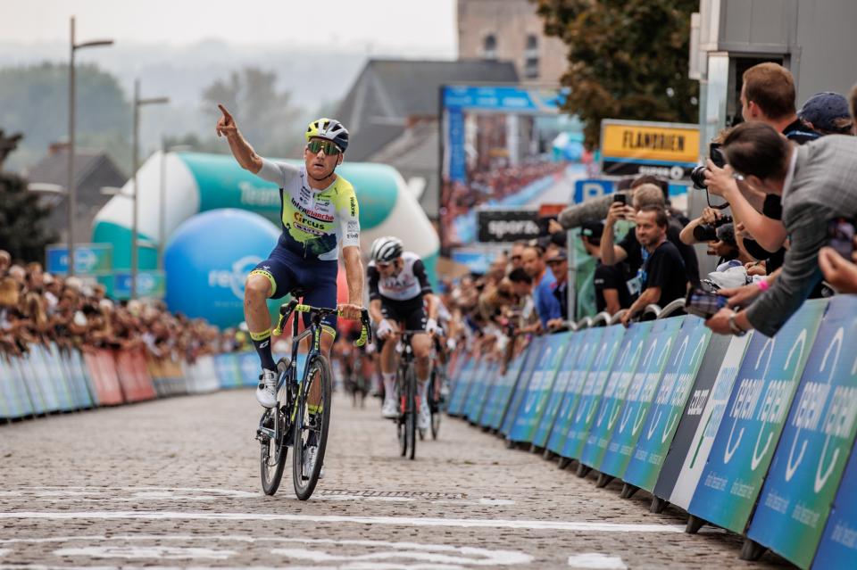 Finishphoto of Mike Teunissen winning Renewi Tour Stage 3.