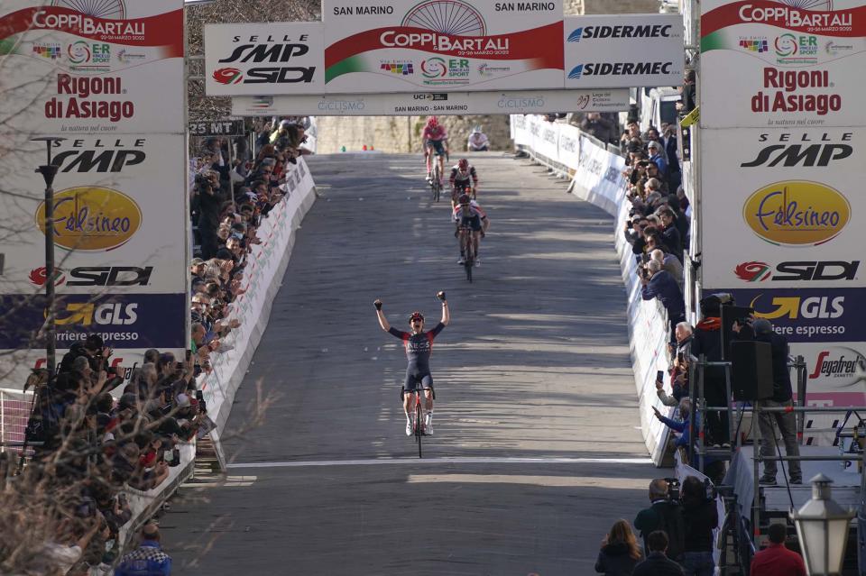 Finishphoto of Ben Tulett winning Settimana Internazionale Coppi e Bartali Stage 3.