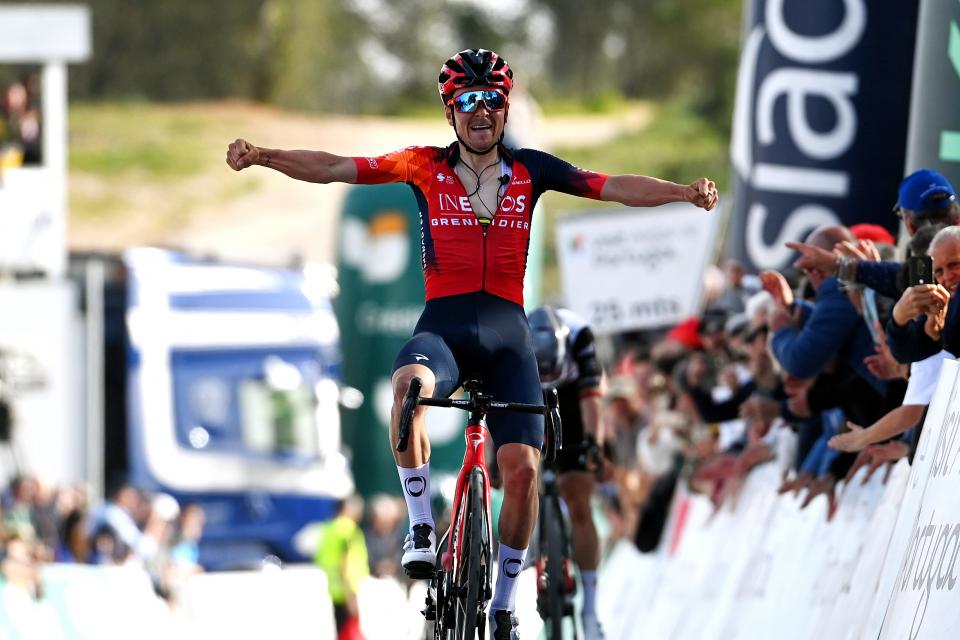 Finishphoto of Thomas Pidcock winning Volta ao Algarve em Bicicleta Stage 4.