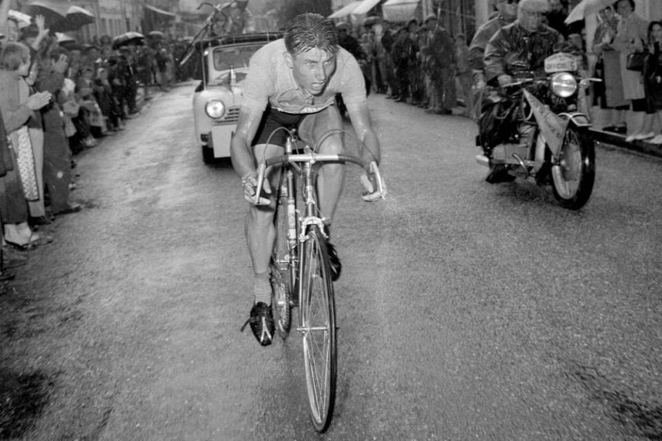 Finishphoto of Jacques Anquetil winning Tour de France Stage 20 (ITT).