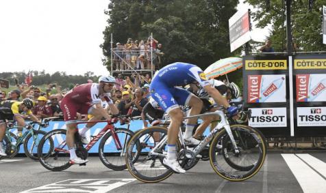 Finishphoto of Marcel Kittel winning Tour de France Stage 7.