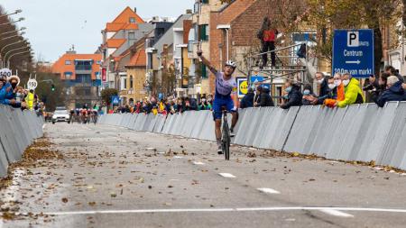 Finishphoto of Yves Lampaert winning AG Driedaagse Brugge-De Panne ME .