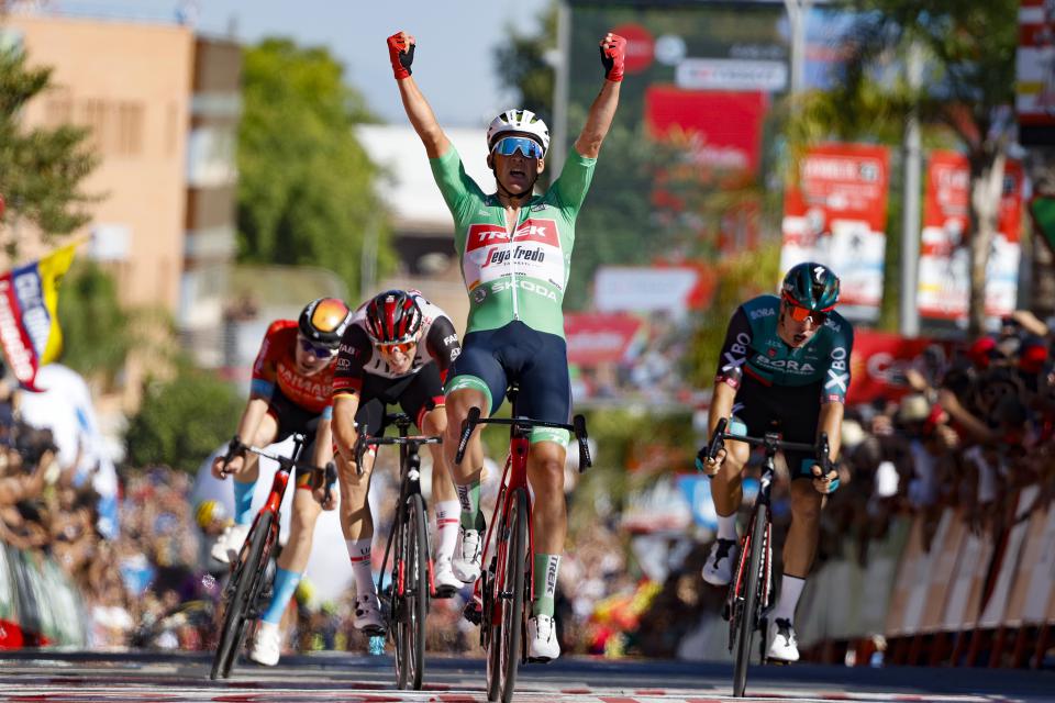 Finishphoto of Mads Pedersen winning La Vuelta ciclista a España Stage 16.