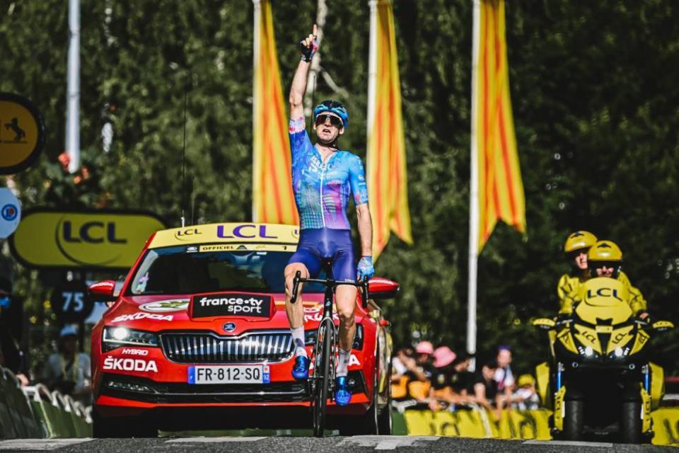 Finishphoto of Hugo Houle winning Tour de France Stage 16.