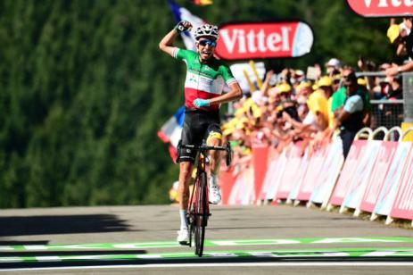 Finishphoto of Fabio Aru winning Tour de France Stage 5.