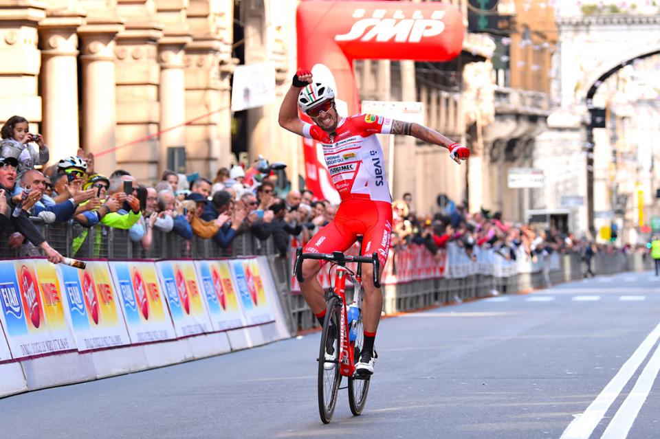 Finishphoto of Mattia Cattaneo winning Giro dell'Appennino .