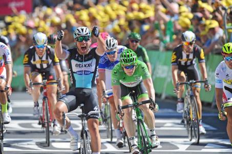 Finishphoto of Mark Cavendish winning Tour de France Stage 7.