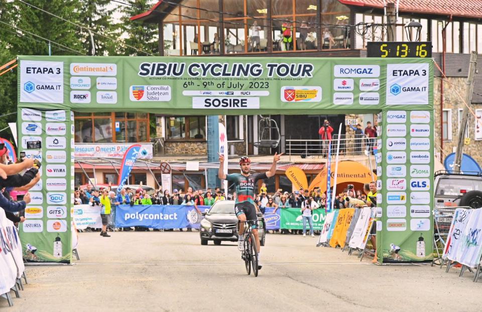 Finishphoto of Maximilian Schachmann winning Sibiu Cycling Tour Stage 3.