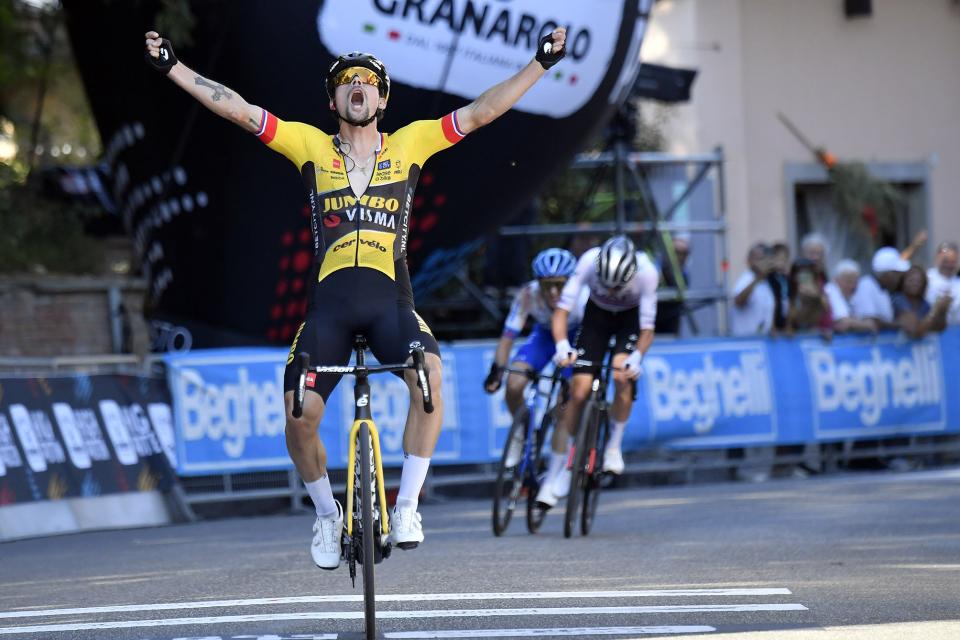 Finishphoto of Primož Roglič winning Giro dell'Emilia .