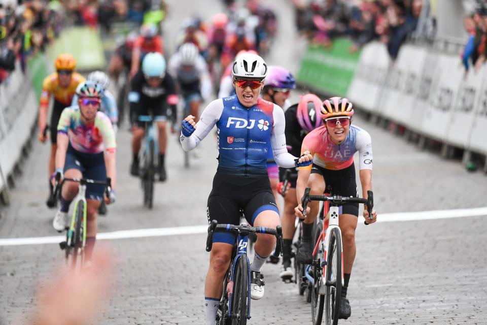 Finishphoto of Clara Copponi winning Women's Tour Stage 1.