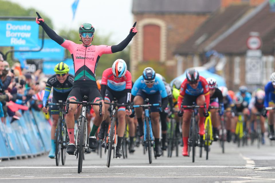 Finishphoto of Lorena Wiebes winning ASDA Tour de Yorkshire Women's Race Stage 1.