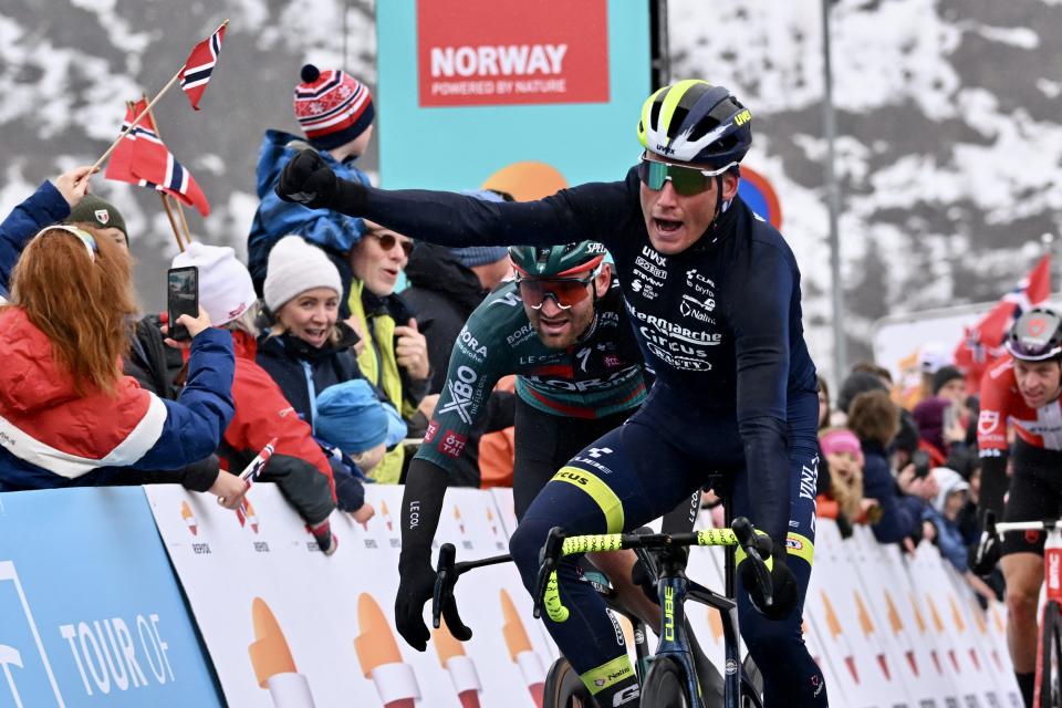 Finishphoto of Mike Teunissen winning Tour of Norway Stage 1.