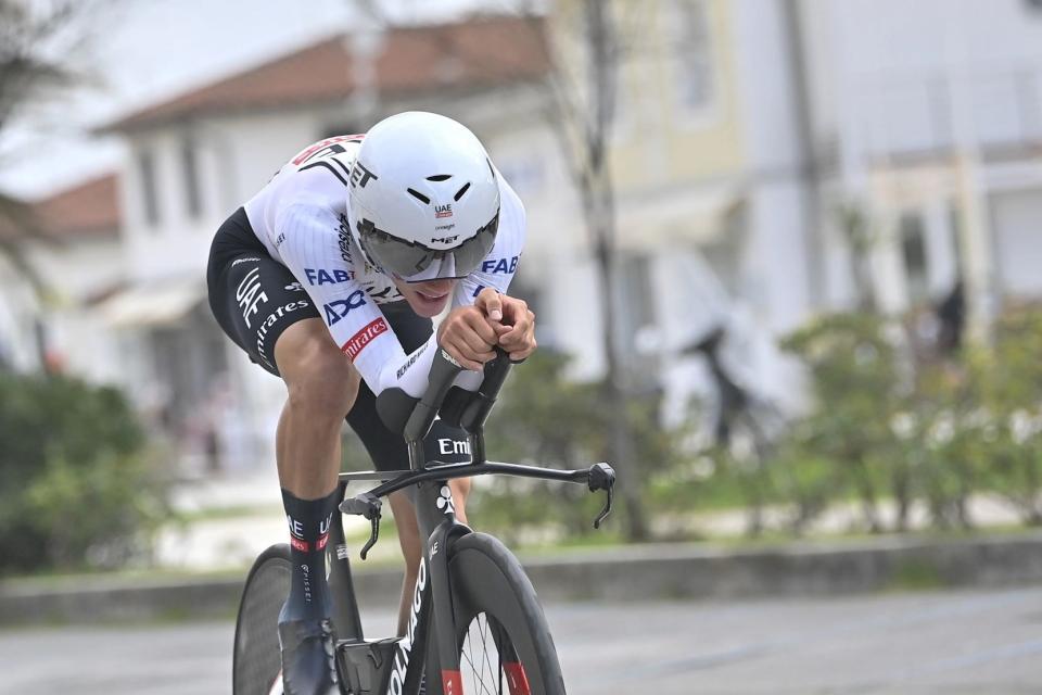 Finishphoto of Juan Ayuso winning Tirreno-Adriatico Stage 1 (ITT).