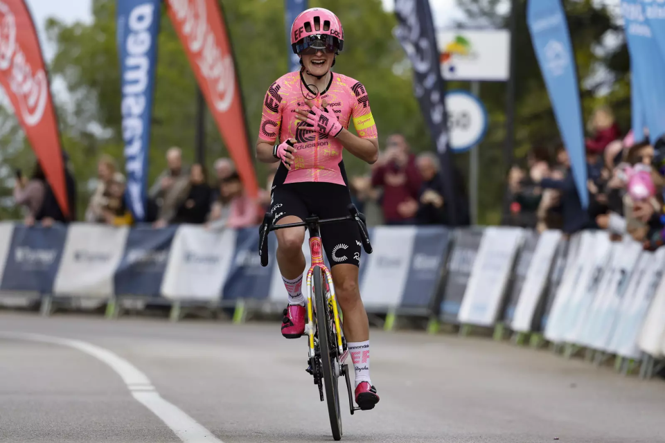 Finishphoto of Magdeleine Vallieres winning Trofeo Palma Femina .