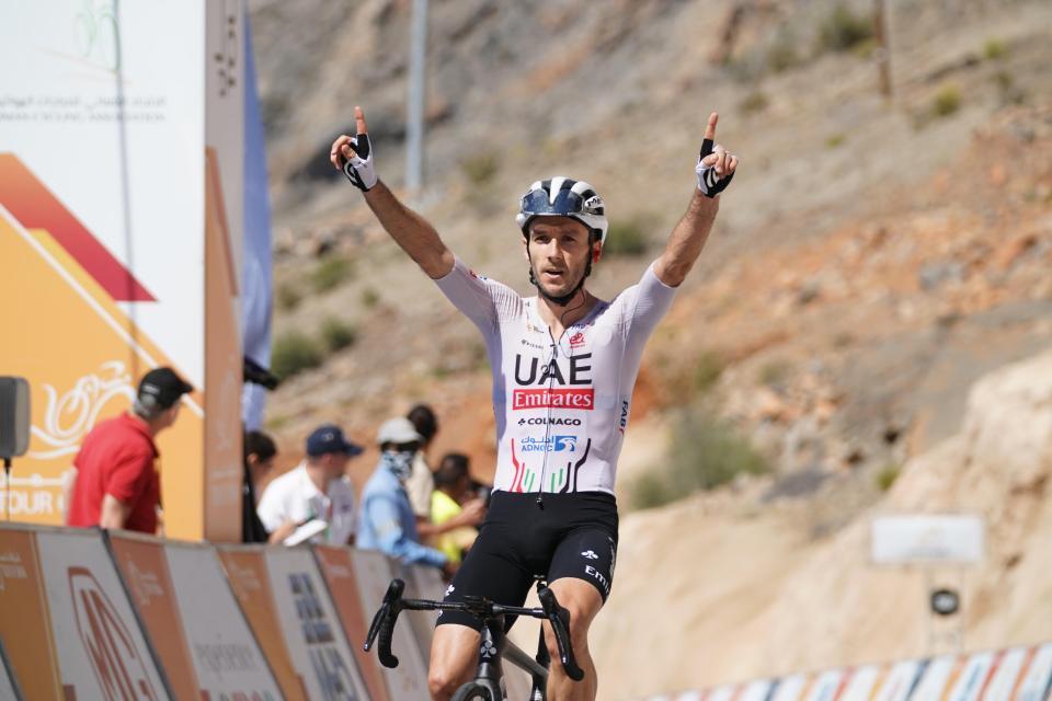Finishphoto of Adam Yates winning Tour of Oman Stage 5.