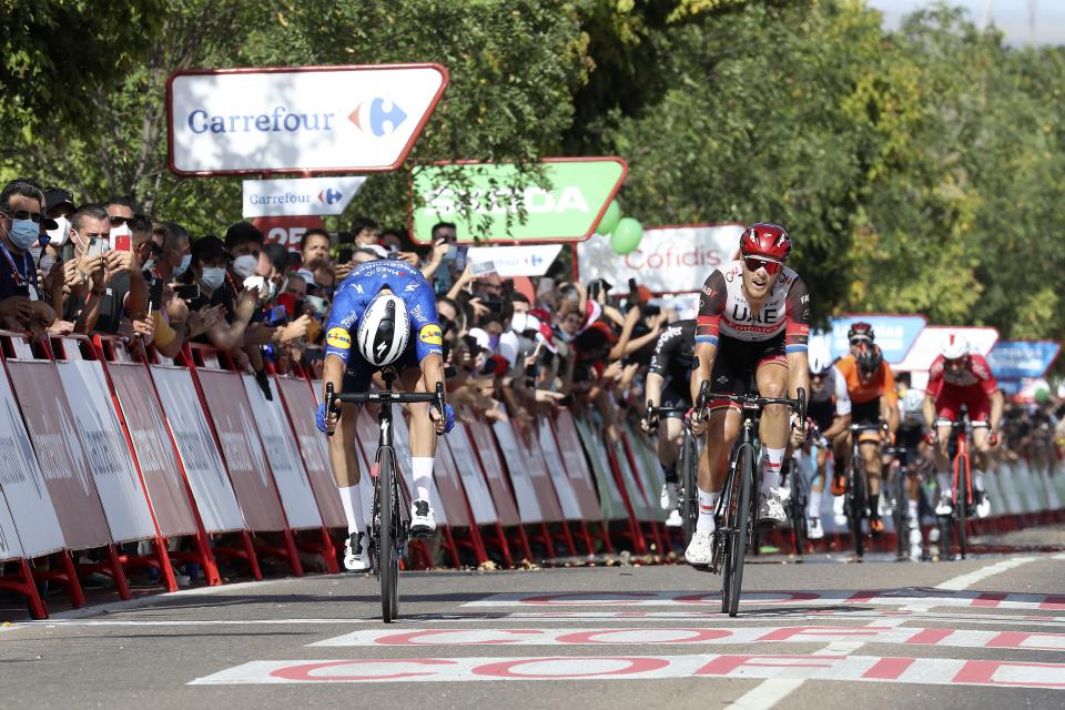 Finishphoto of Florian Sénéchal winning La Vuelta ciclista a España Stage 13.