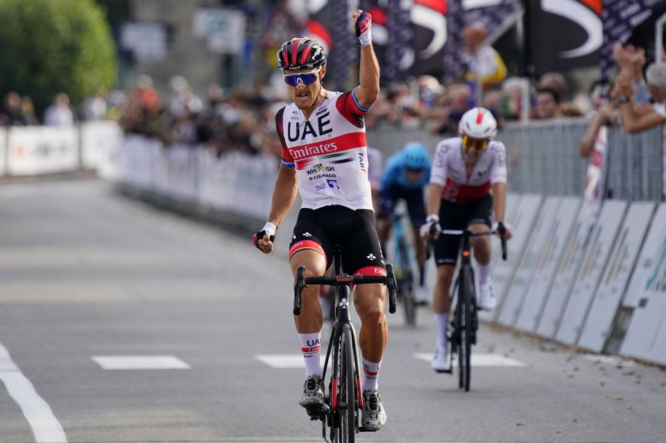 Finishphoto of Matteo Trentin winning Giro del Veneto .