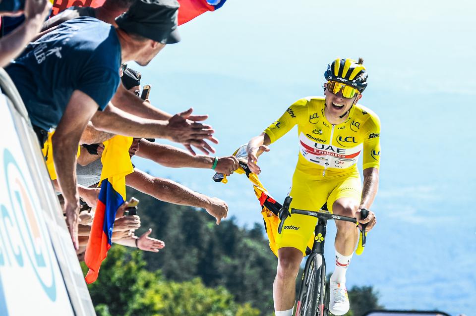 Finishphoto of Tadej Pogačar winning Tour de France Stage 7.