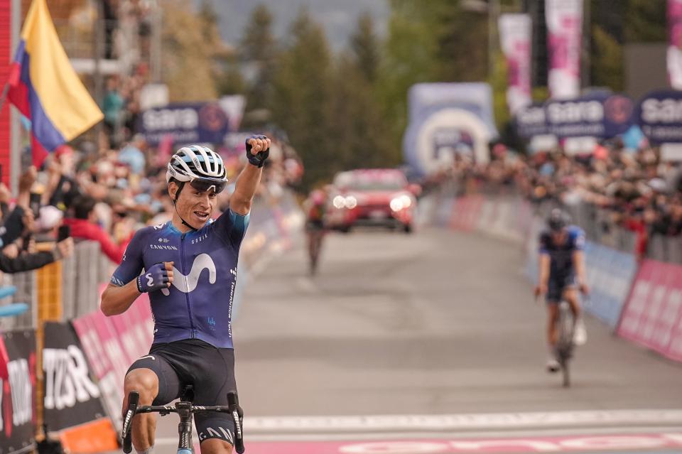 Finishphoto of Einer Rubio winning Giro d'Italia Stage 13.