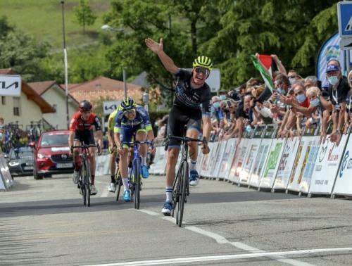 Finishphoto of Sjoerd Bax winning Alpes Isère Tour Stage 5.
