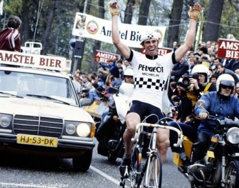 Finishphoto of Phil Anderson winning Amstel Gold Race .