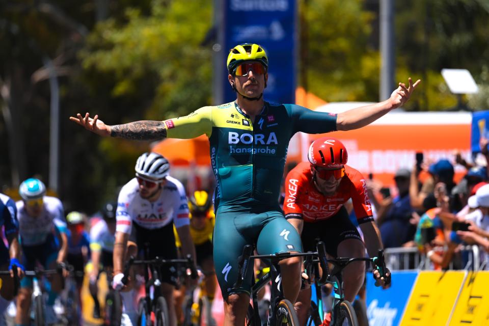 Finishphoto of Sam Welsford winning Santos Tour Down Under Stage 3.