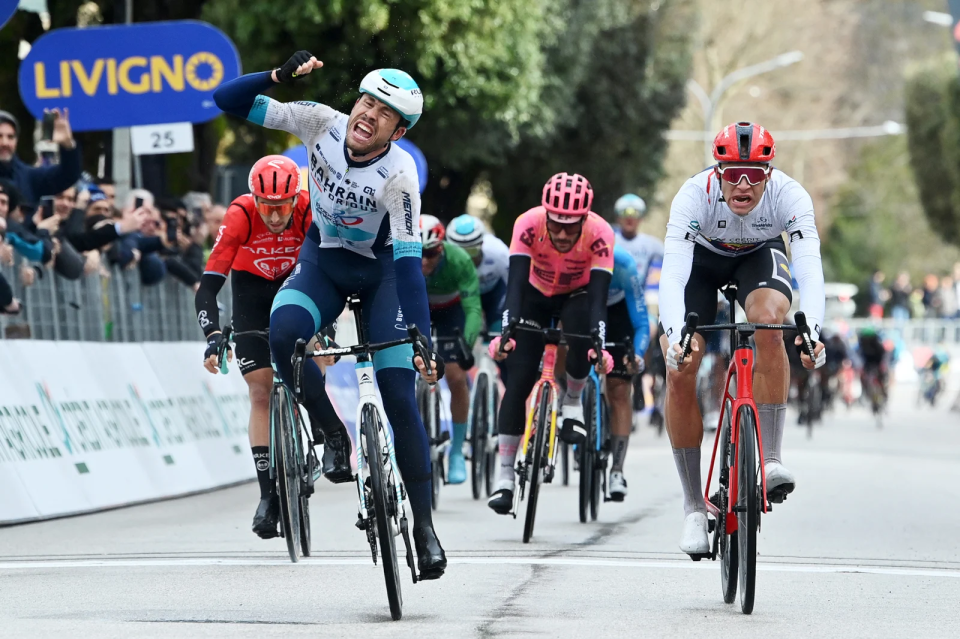 Finishphoto of Phil Bauhaus winning Tirreno-Adriatico Stage 3.