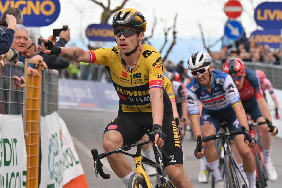 Finishphoto of Primož Roglič winning Tirreno-Adriatico Stage 4.