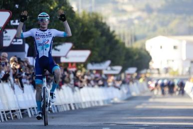 Finishphoto of Matej Mohorič winning Volta a la Comunitat Valenciana Stage 2.