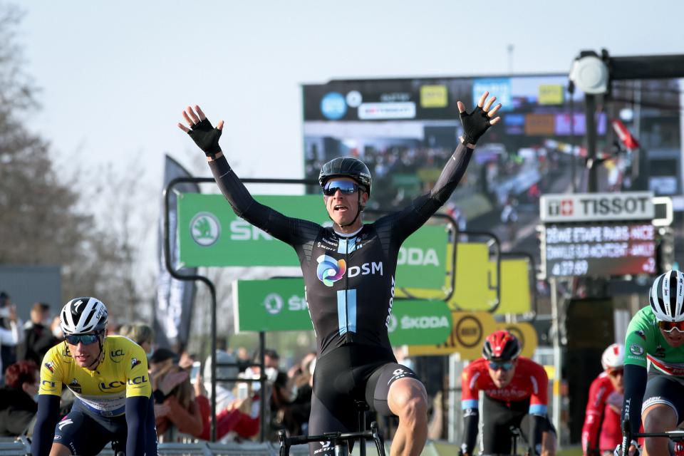 Finishphoto of Cees Bol winning Paris - Nice Stage 2.