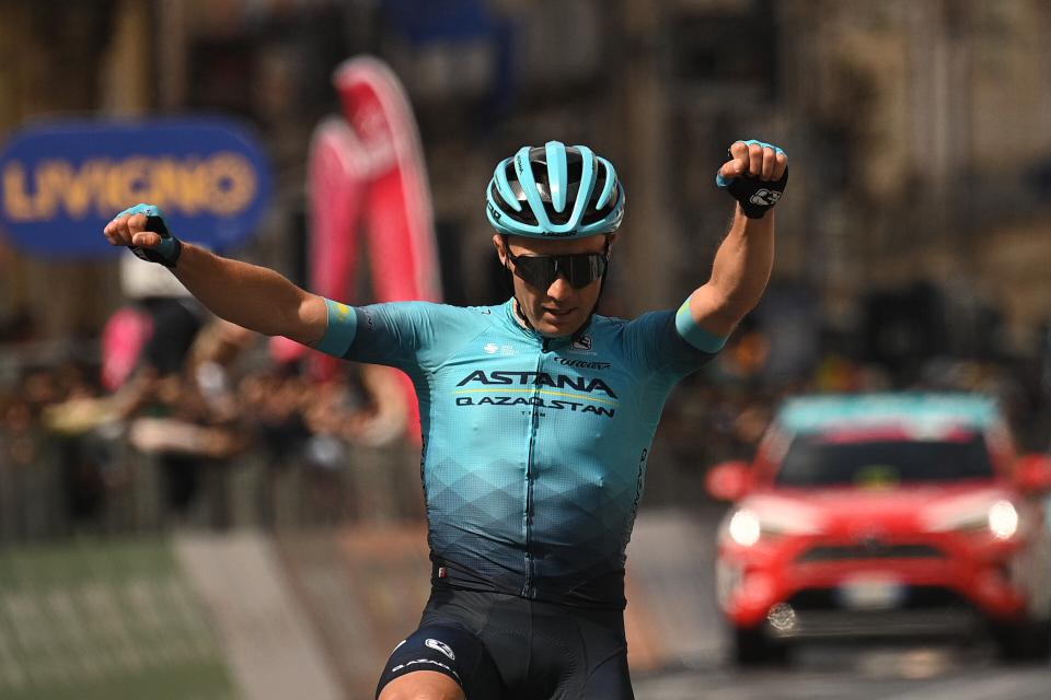 Finishphoto of Alexey Lutsenko winning Giro di Sicilia Stage 4.