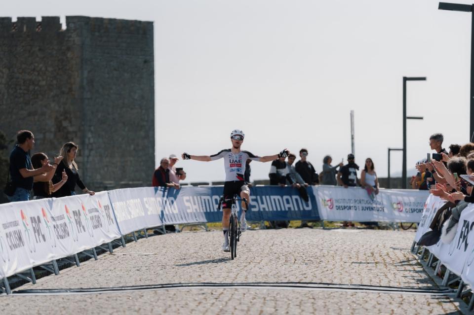 Finishphoto of Enea Sambinello winning Troféu Internacional da Arrábida .