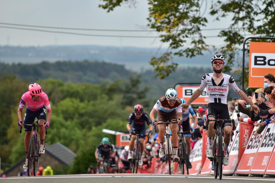 Finishphoto of Marc Hirschi winning La Flèche Wallonne .