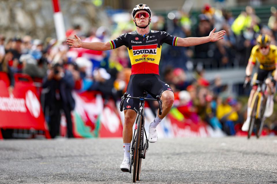 Finishphoto of Remco Evenepoel winning La Vuelta Ciclista a España Stage 3.