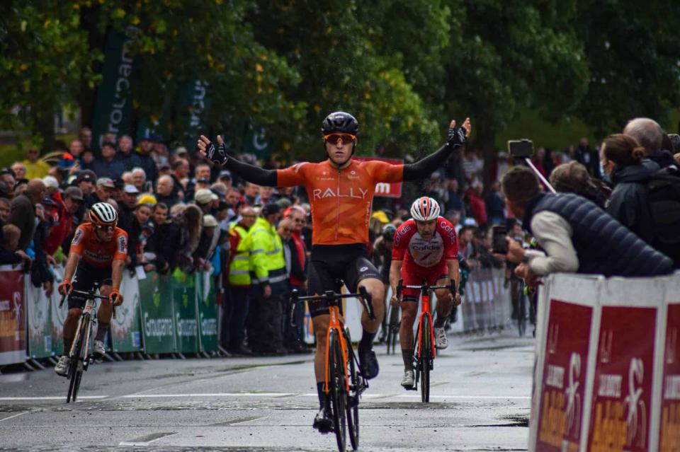 Finishphoto of Arvid de Kleijn winning La Route Adélie de Vitré .