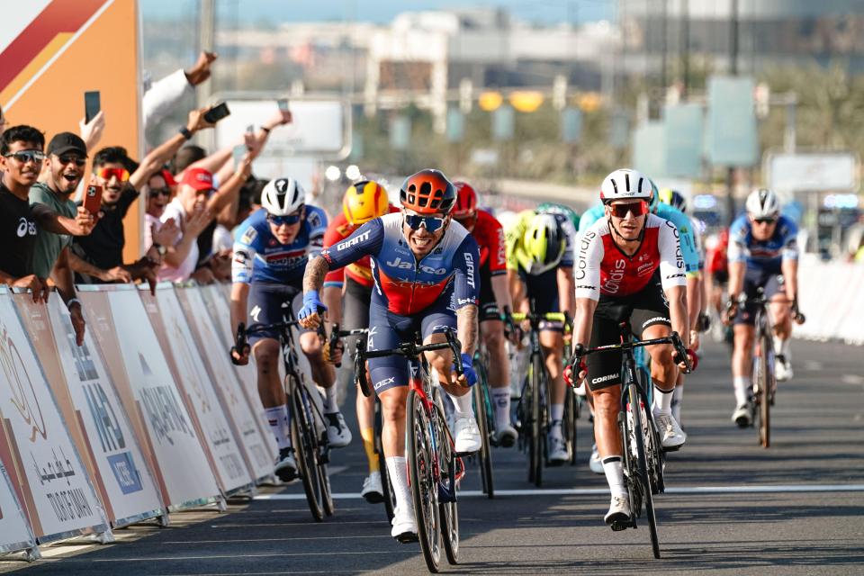 Finishphoto of Caleb Ewan winning Tour of Oman Stage 1.