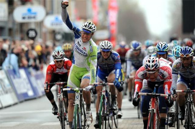 Finishphoto of Jacopo Guarnieri winning Driedaagse De Panne-Koksijde Stage 3.