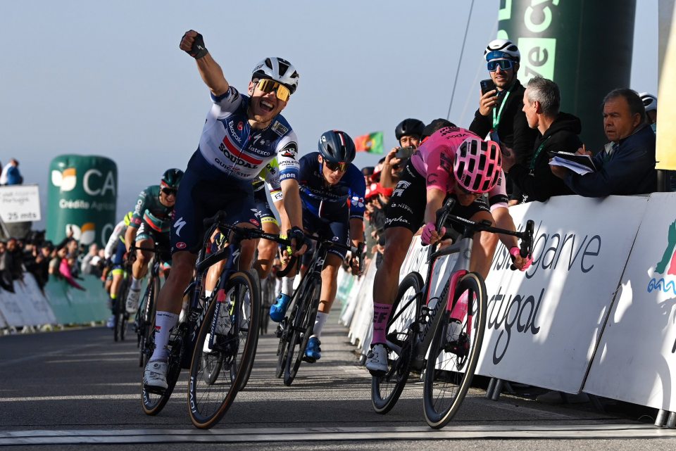 Finishphoto of Magnus Cort winning Volta ao Algarve em Bicicleta Stage 2.