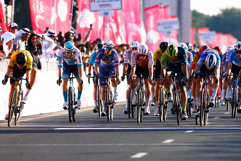 Finishphoto of Olav Kooij winning UAE Tour Stage 5.