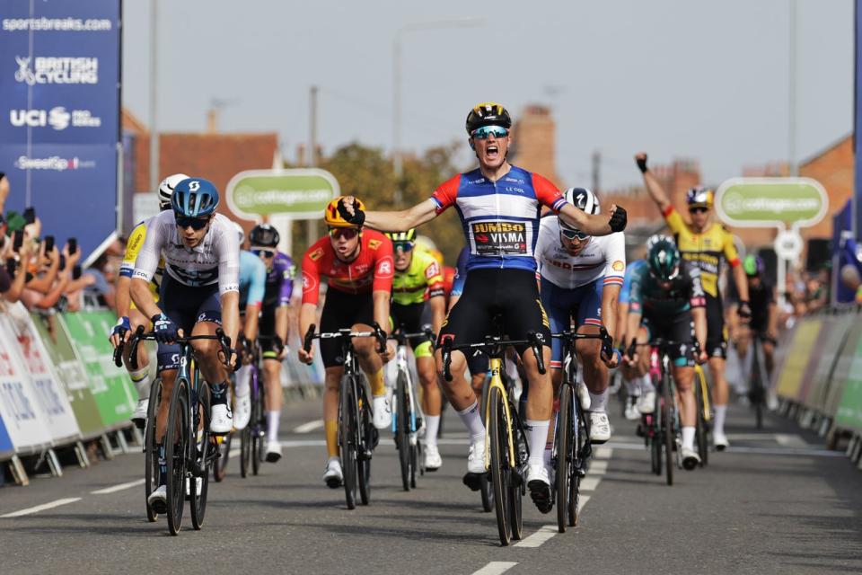 Finishphoto of Olav Kooij winning Tour of Britain Stage 4.