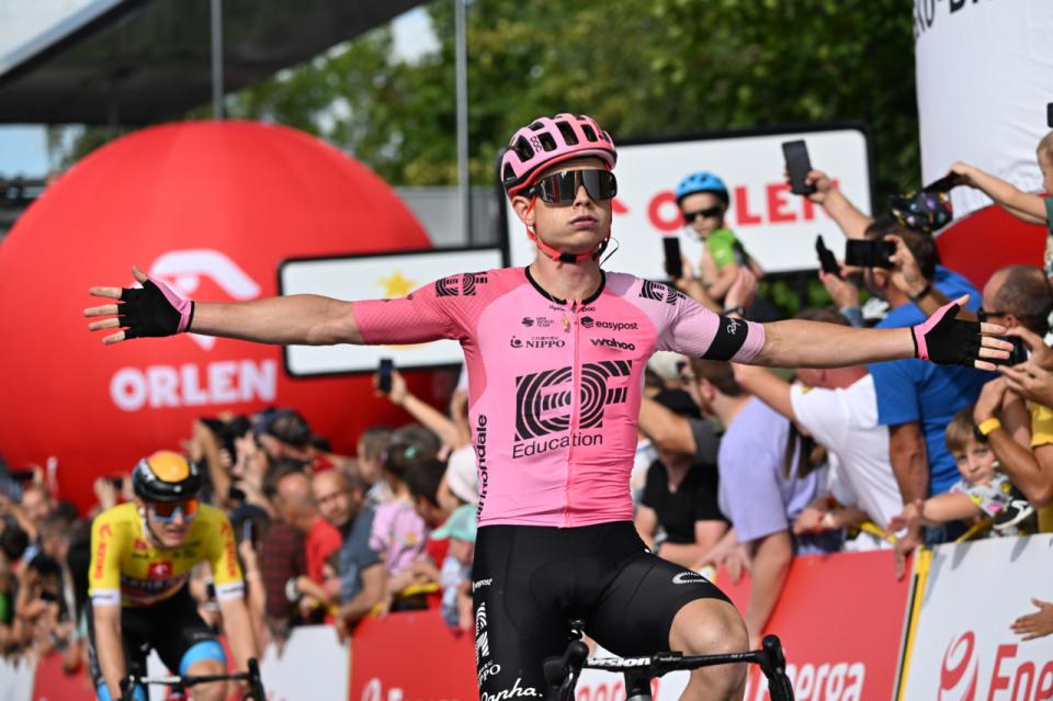 Finishphoto of Marijn van den Berg winning Tour de Pologne Stage 5.